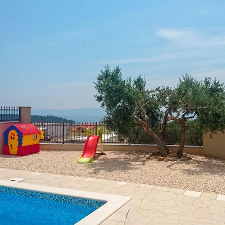 Prázdninový dům Holiday Lendic *
